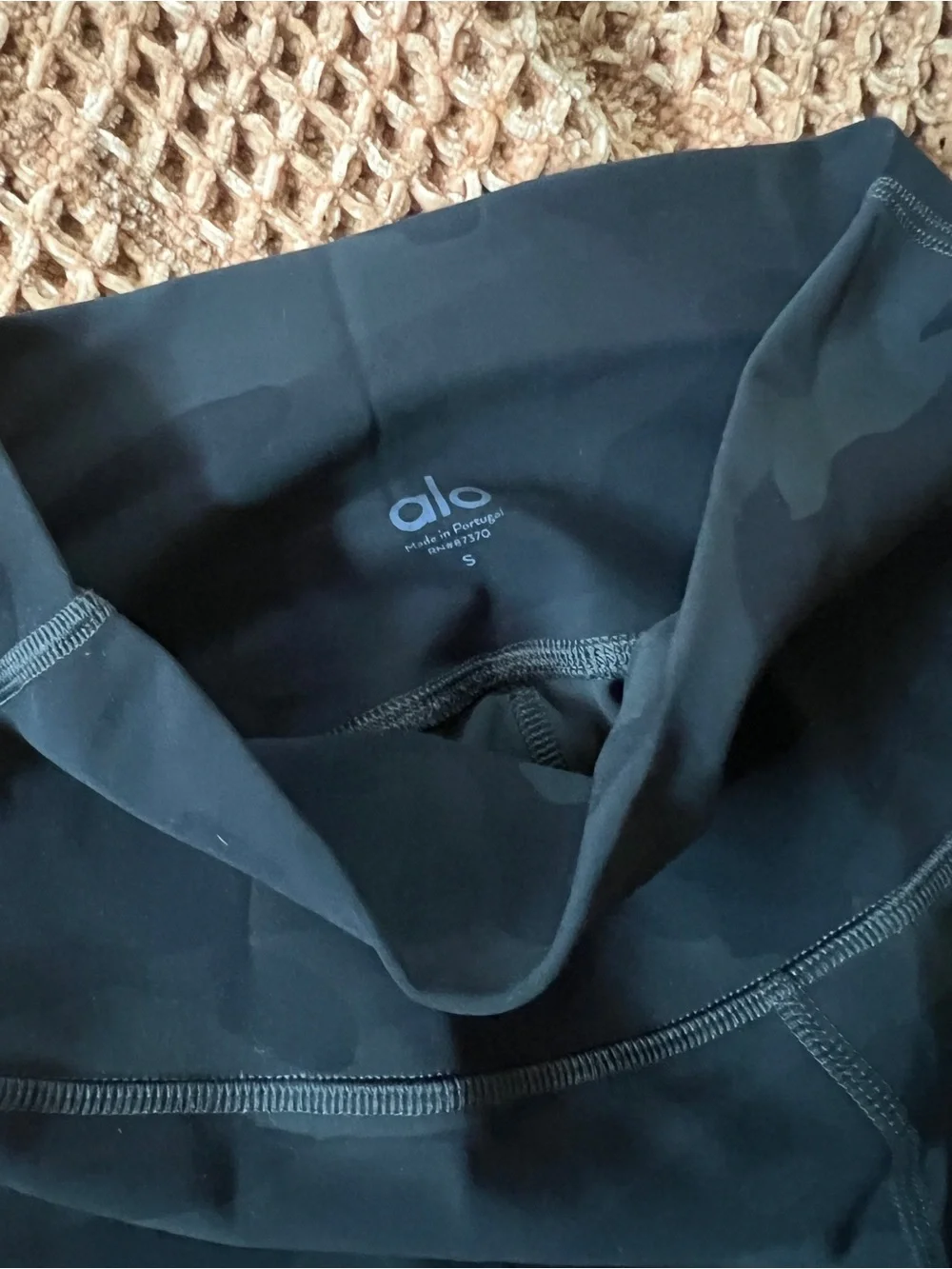 ALO Yoga High Waist Vapor Leggings - NEVER WORN